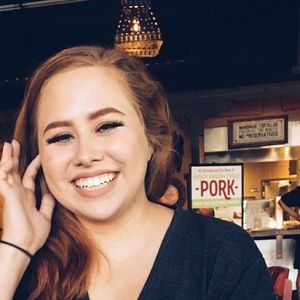 Meet your Posher, Lora